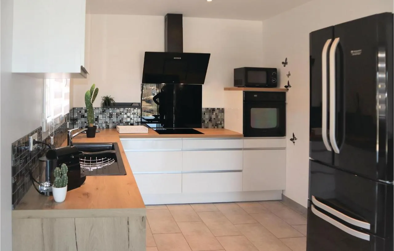 Holiday home Stunning Home In La Chap, Sous Aubenas Saint-Sernin